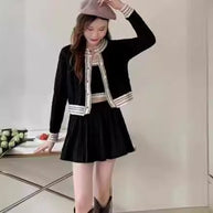 Damen Strickjacke mit asymmetrischem Design und kontrastierenden Akzenten WW