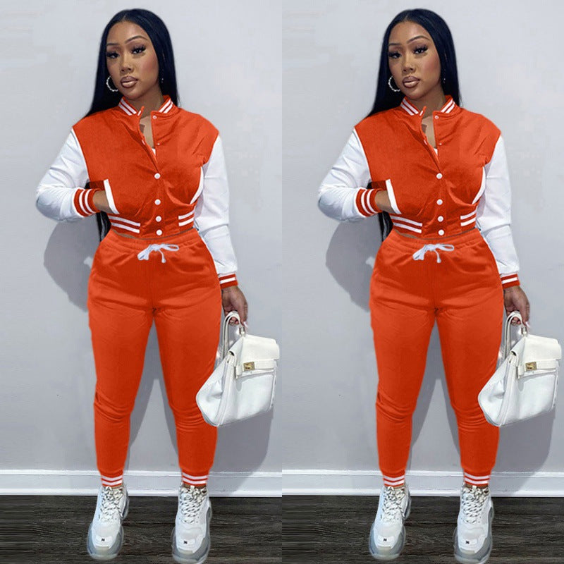 Damen Sportliches Set mit cropped Jacke und Jogginghose im modernen Look WW