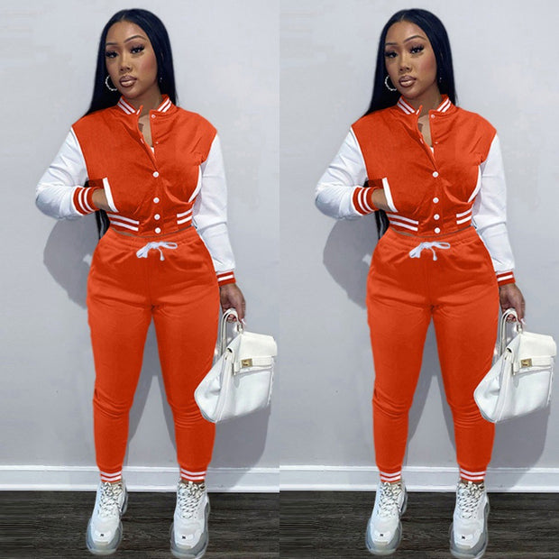 Damen Sportliches Set mit cropped Jacke und Jogginghose im modernen Look WW
