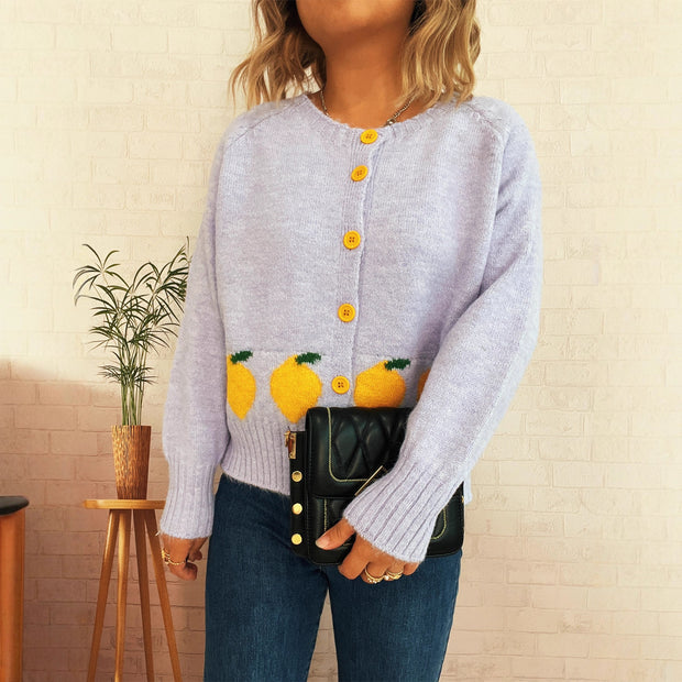 Damen Strickjacke mit fruchtigem Motiv und Knopfdetails WW