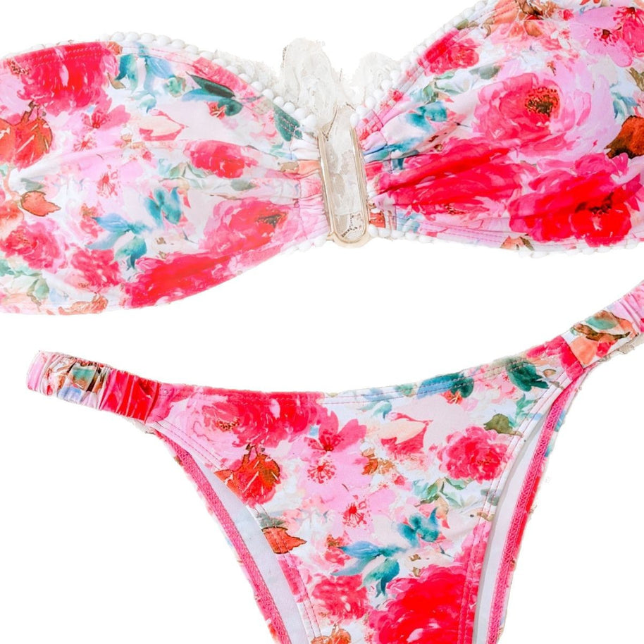 Damen Bikini-Set mit floralem Triangel-Oberteil und sensualen Low-Rise-Höschen WW