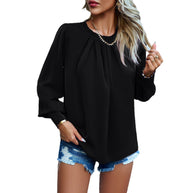Damen Bluse mit eleganten Falten und dekorativem Rundhalsausschnitt WW