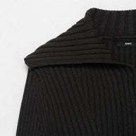 Damen Strickjacke mit breitem Kragen und modischen Knopfdetails WW