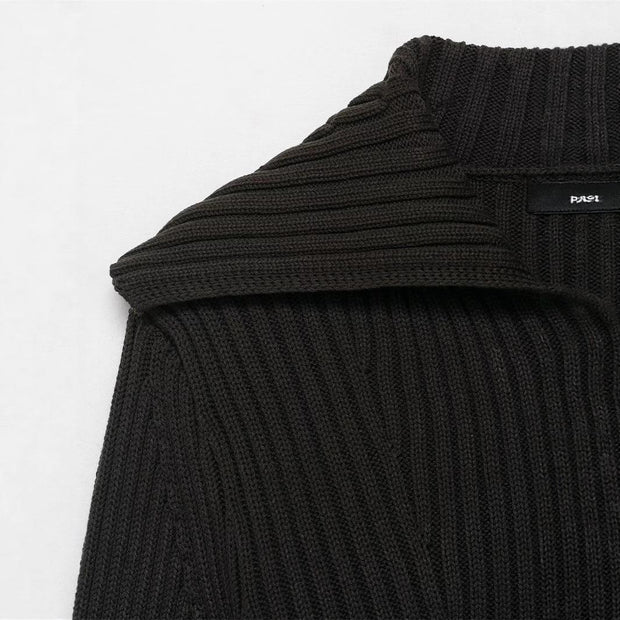 Damen Strickjacke mit breitem Kragen und modischen Knopfdetails WW