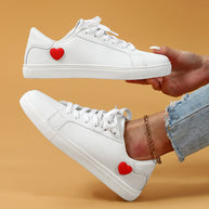 Damen Sneakers mit Herz-Applikation und weicher Innensohle WW