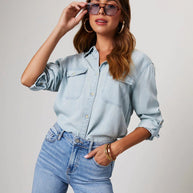 Damen Denim-Hemd mit umschlagbaren Ärmeln und zwei Brusttaschen WW