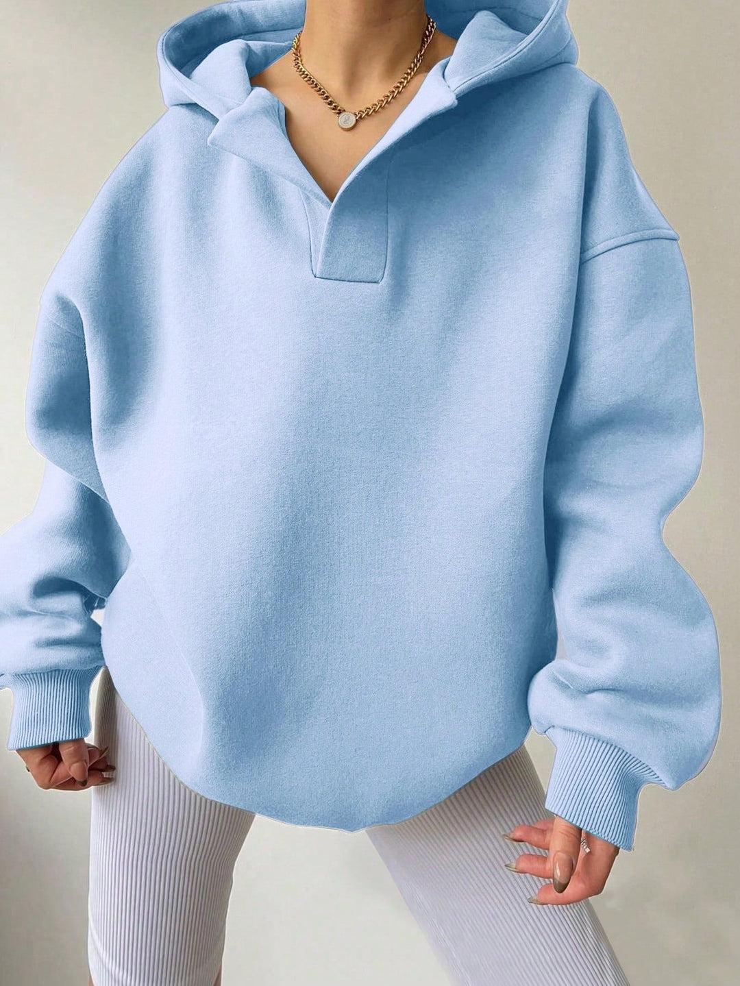Damen Oversized Hoodie mit modernem Kragen und lässiger Passform W&W Mode