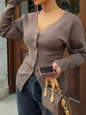 Damen Strickjacke mit v-formigem Ausschnitt und Knopfleiste WW
