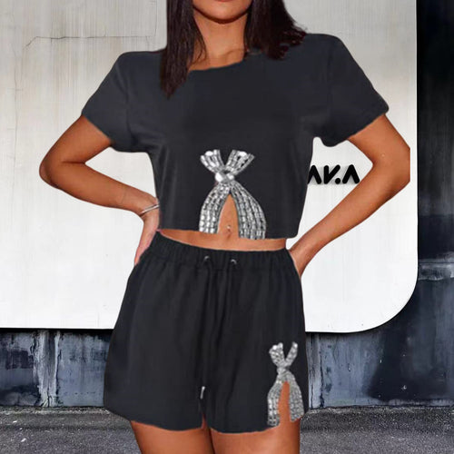 Damen Set aus gestreiftem Crop-Top und Shorts mit Glitzerdetails WW