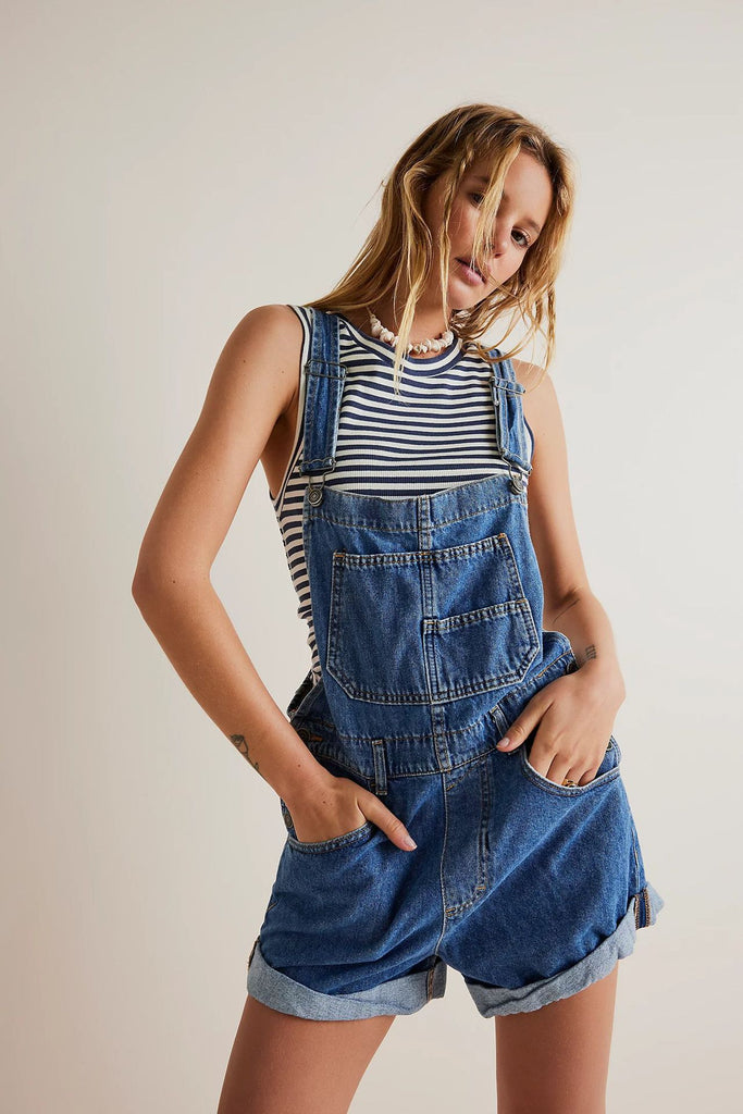 Damen Latz-Shorts aus Denim mit praktischen Taschen und modischem Design WW