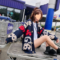 Damen Strickjacke mit einzigartigen 3D-Details und großen Knöpfen WW