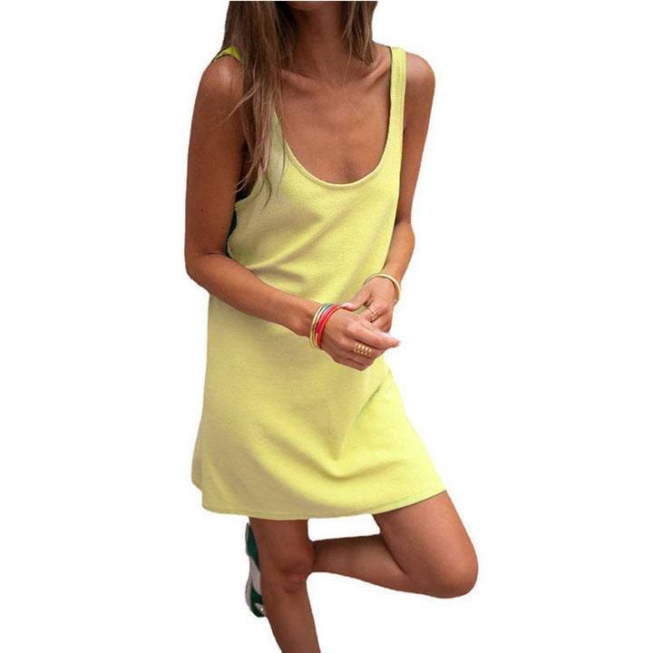 Damen lässiges Kleid im raffinierten Rippschnitt mit tiefem Ausschnitt und schlichtem Design W&W Mode