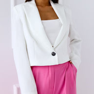 WW | Kurzer Blazer Doppelreiher Jacke mit Akzentknöpfen