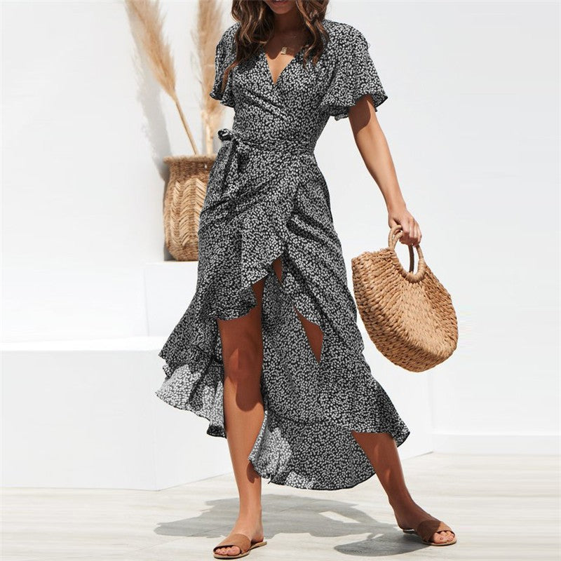 Damen Wickelkleid mit fließendem Schnitt und Volantdetail WW