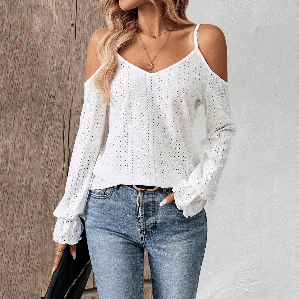 Damen Oberteil mit Off-Shoulder Design und feiner Lochstickerei W&W Mode
