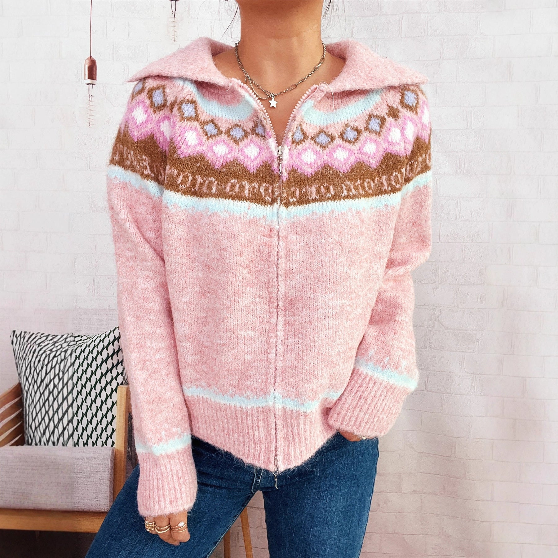 Damen Strickjacke mit buntem Muster und hochwertigem Reißverschluss WW