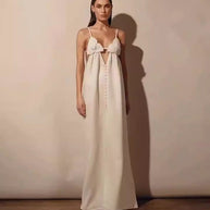 WW | Maxikleid mit V-Ausschnitt und Hohem Blumen-Schlitz