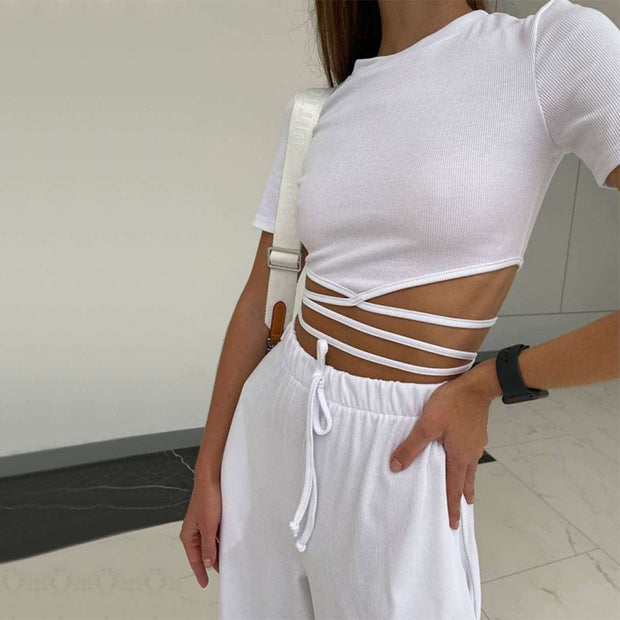 Damen sportliches Crop-Top mit dekorativem Schnitt und elastischem Bund WW