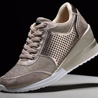 Damen Sneakers mit trendigem Leopardenmuster und speziellem Wedge-Design WW