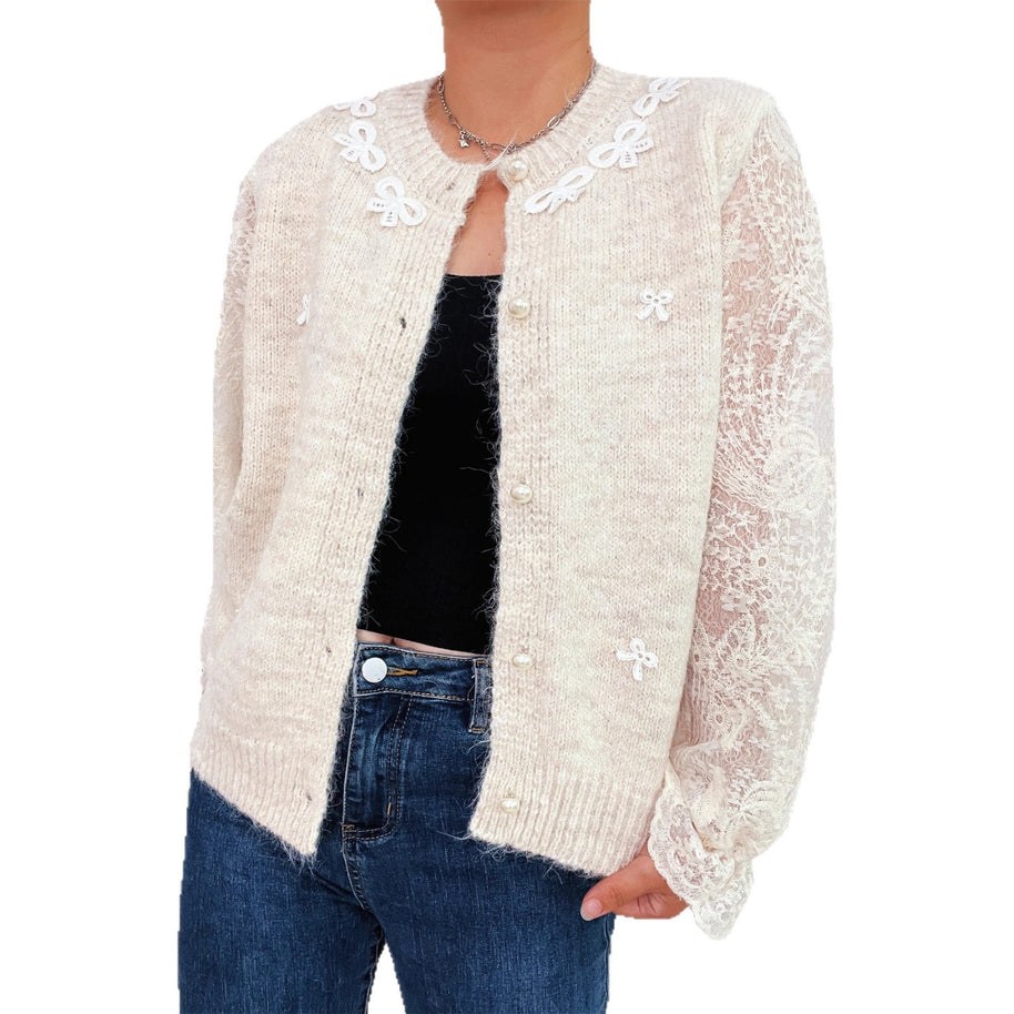 Damen Strickjacke mit romantischen Spitzendetails und eleganten Knopfverschlüssen WW