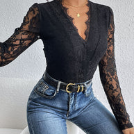 Damen Spitzenbody mit raffiniertem V-Ausschnitt und eleganten Rüschendetails WW