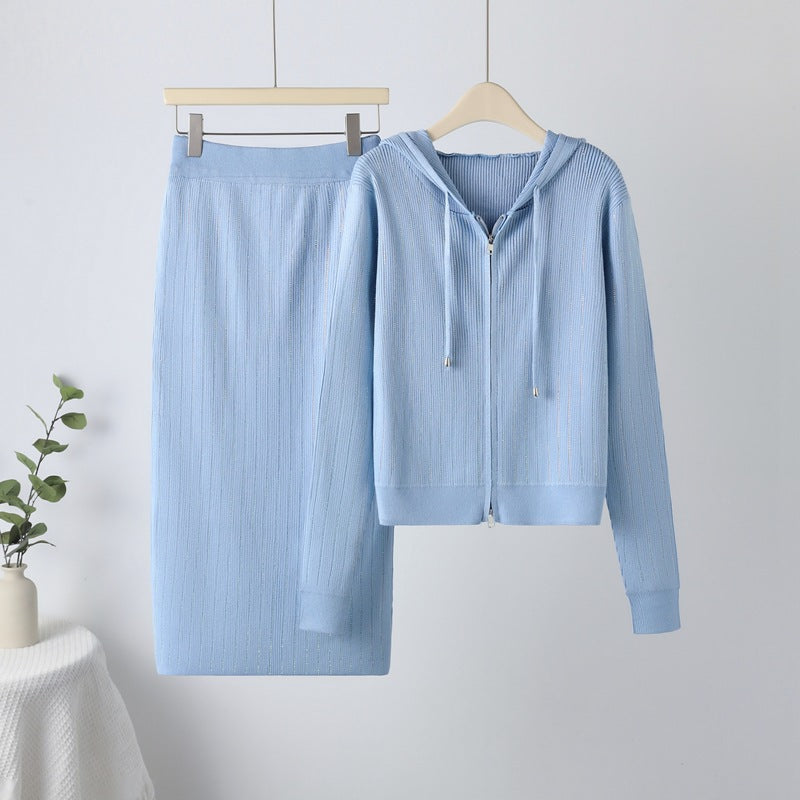 Damen Strick-Set mit Kapuze und schmalem Rock WW