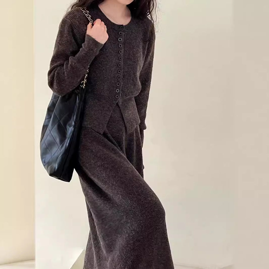 Damen Strickjacke mit Knopfdetails und eleganter Silhouette WW