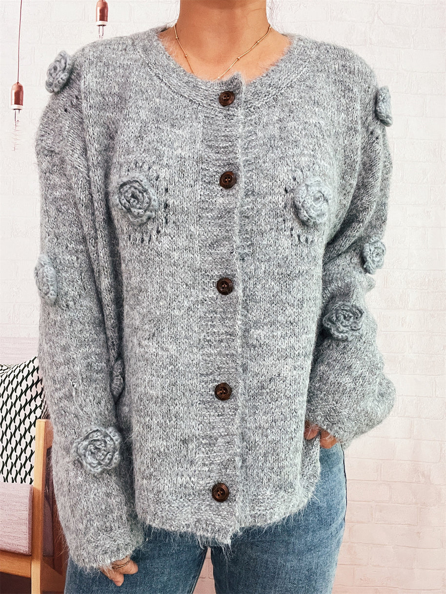 Damen Strickjacke mit floralen Applikationen und dekorativen Knöpfen WW