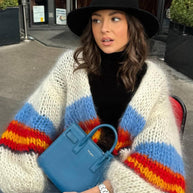 Damen Strickjacke mit bunten Streifen und weitem Schnitt WW