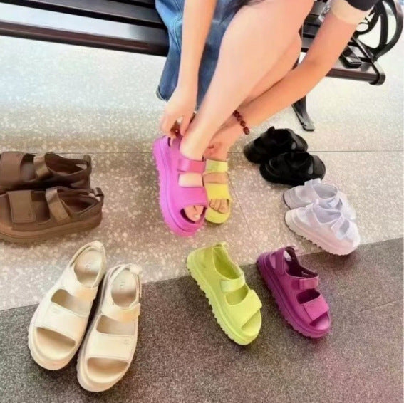 Damen Sportliche Sandalen mit verstellbaren Klettverschlüssen und rutschfester Profilsohle WW