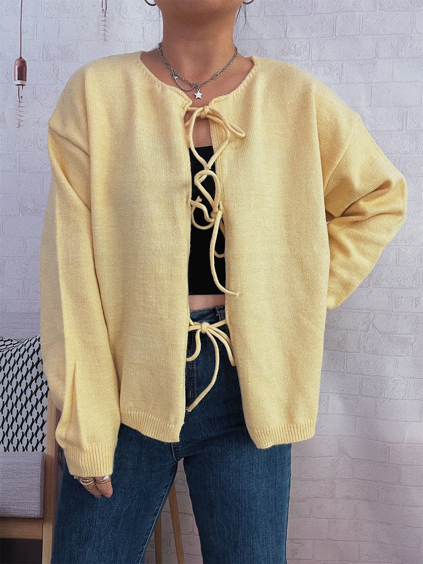 Damen Strickjacke mit dekorativem Schnürdesign und weitem Schnitt WW