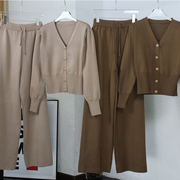 Damen raffinierter Zweiteiler aus Strick mit V-Ausschnitt und dekorativen Knöpfen WW