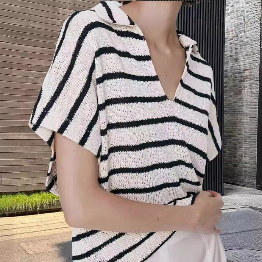 Damen Strickoberteil mit elegantem Kragen und modischem Streifenmuster WW