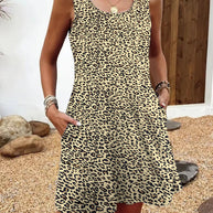 Damen ärmelloses Freizeitkleid mit Federmuster und praktischen Taschen WW