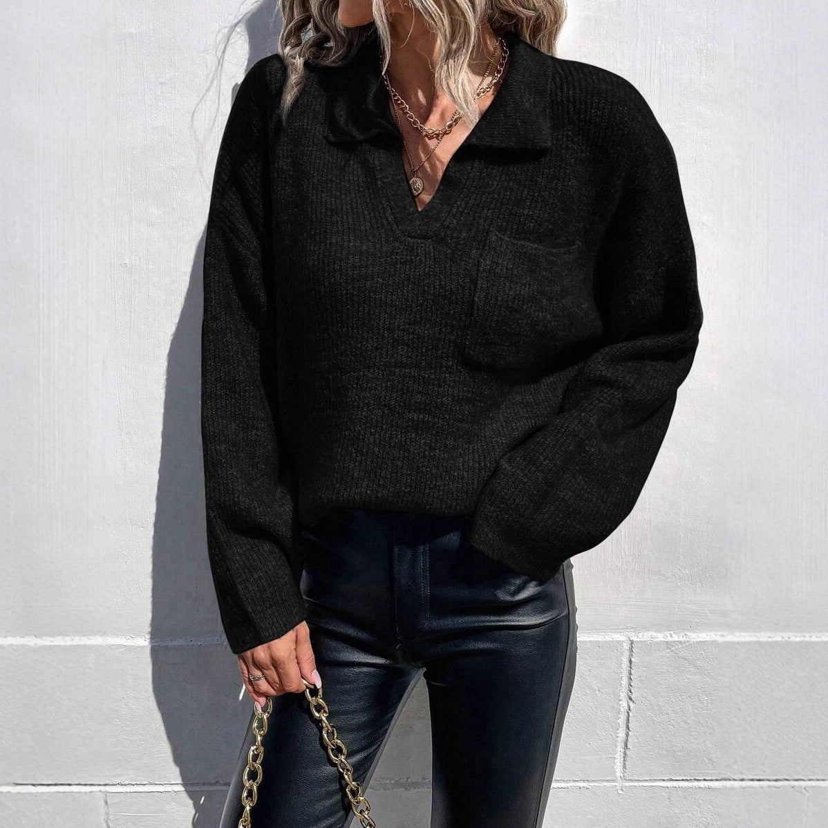 Damen Sportlicher Pullover mit modernem V-Ausschnitt und praktischer Brusttasche WW