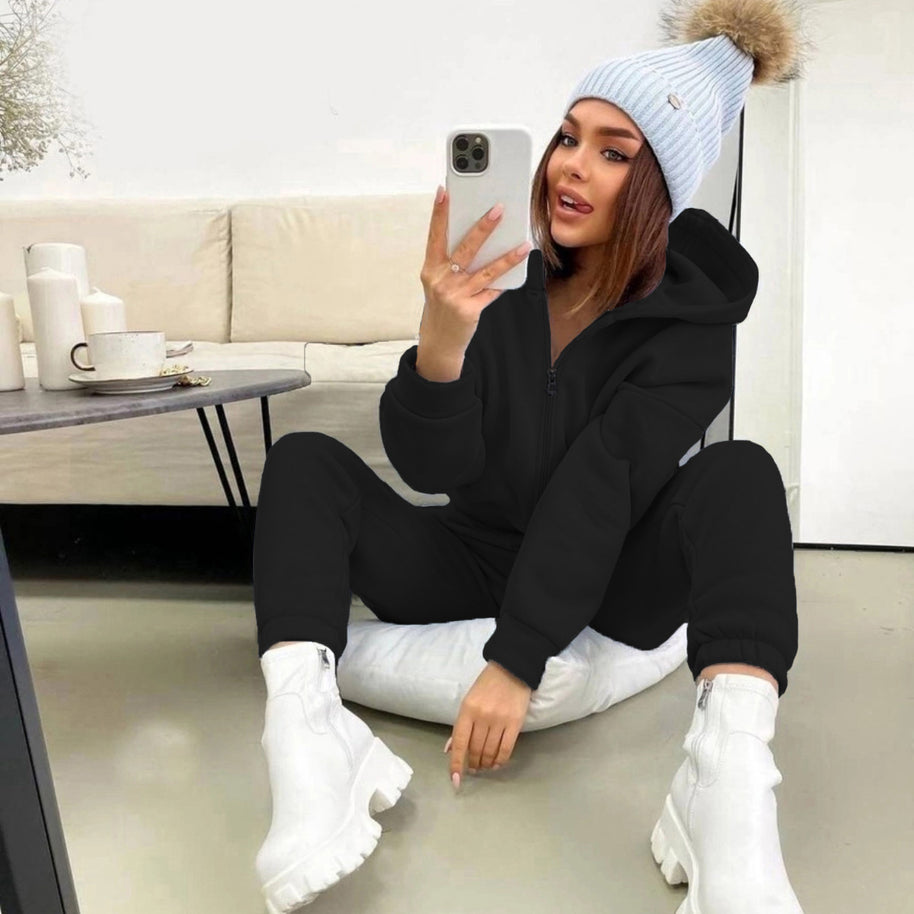 Damen bequemer Fleece-Jumpsuit mit Kapuze und seitlichem Reißverschluss WW