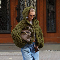 Damen Strickjacke mit oversize Schnitt und Kapuze WW