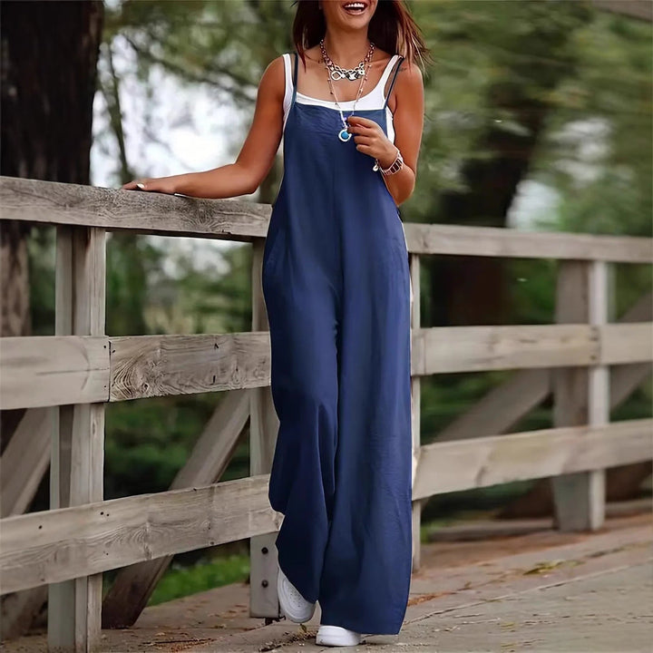 Damen luftiger Jumpsuit mit praktischen Taschen und verstellbaren Trägern W&W Mode
