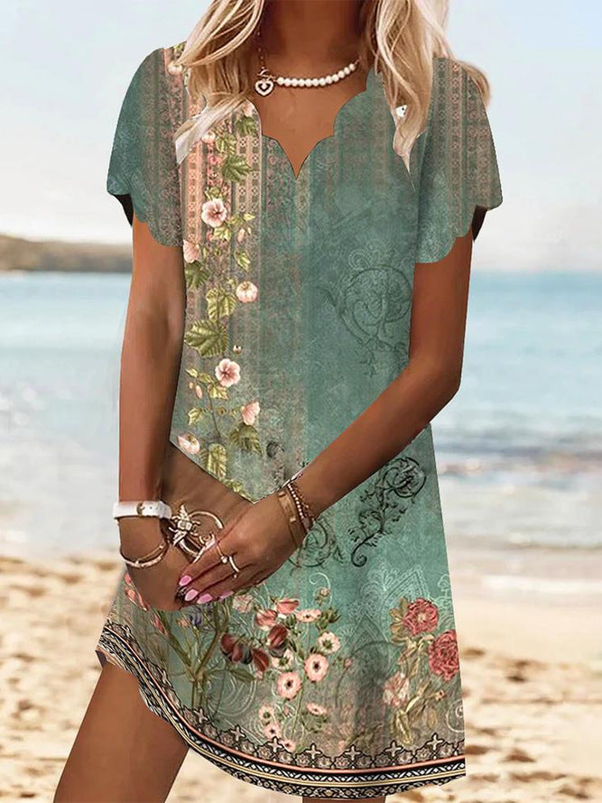 Damen Verspieltes Strandkleid mit floralem Design und V-Ausschnitt WW