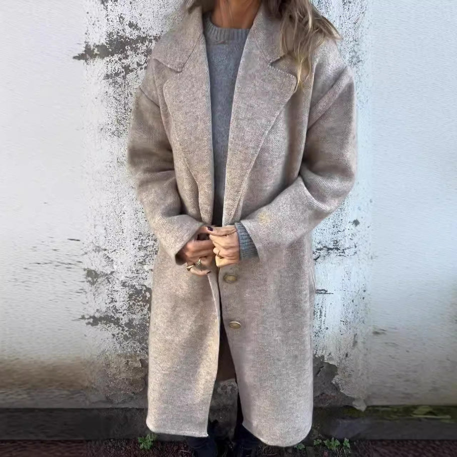 Damen kuscheliger Wollmantel mit großen Knöpfen und modischem Schnitt