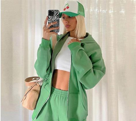 Damen bequemer Oversized Sweatjacke mit hohem Kragen und passenden Jogginghosen WW