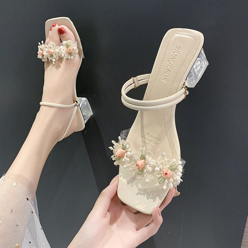 Damen Sandaletten mit floralen Applikationen und klarem Blockabsatz WW