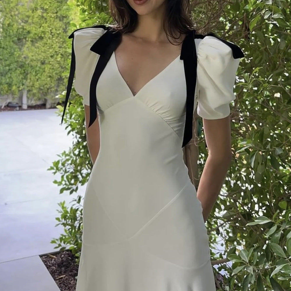 WW | Sanfte Weiß Tiefer V Schleifen Puffärmel Schlankes Kleid