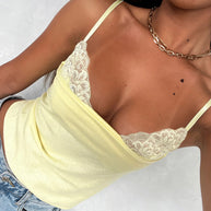 Damen Spitzen-Cami-Top mit verstellbaren Trägern und raffiniertem Ausschnitt WW