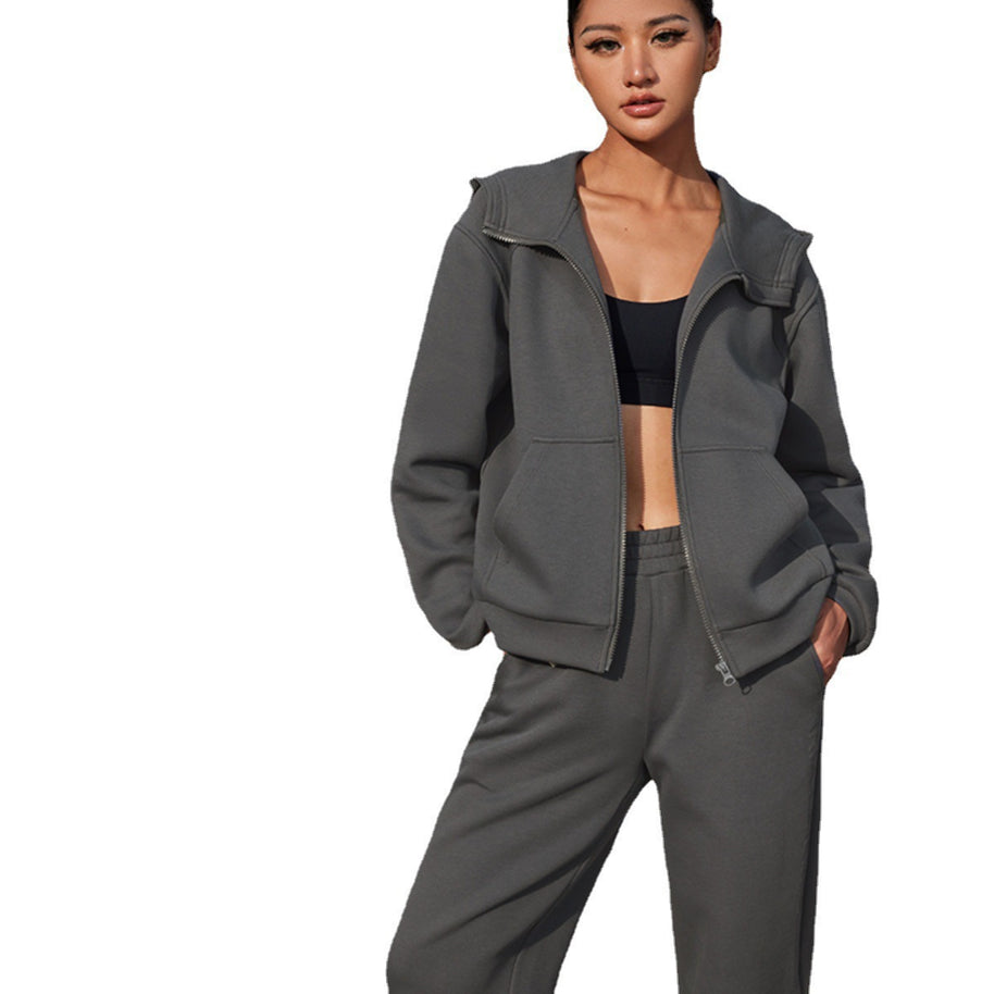 Damen sportliches Fleece-Set mit Kapuze und Reißverschluss WW