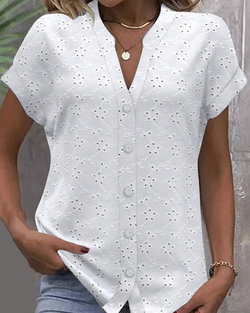 Damen luftige Bluse mit floralen Lochstickereien und durchgehender Knopfleiste WW