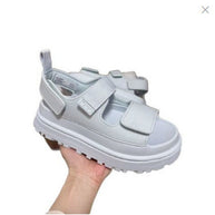 Damen Sportliche Sandalen mit verstellbaren Klettverschlüssen und rutschfester Profilsohle WW