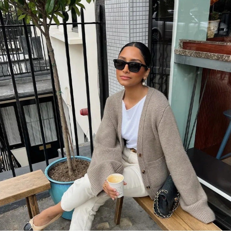 Damen Strickjacke mit eleganten Details und lässigem Schnitt WW