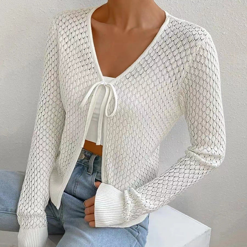 Damen Strickjacke mit tiefer V-Öffnung und zartem Lochmuster WW