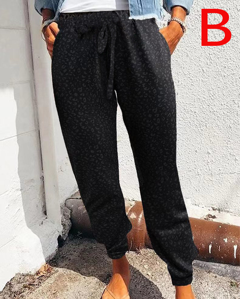 Damen Freizeit-Hose im tierischen Print WW